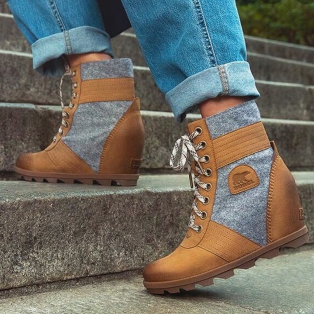 New! Sorel Lexie Wedge Lace Up Waterproof Leather Felt Boot - Camel Brown & Gray - Picture 3 of 11